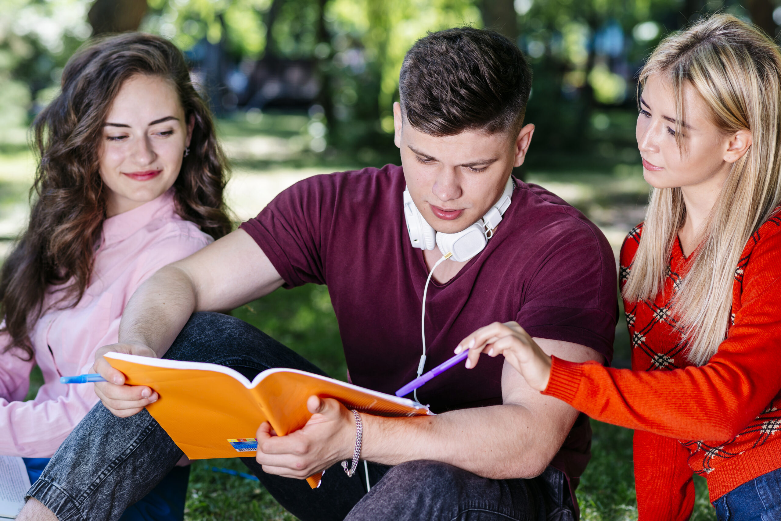 Este verano mejora tu CV y haz contactos con los Cursos de Verano de la universidades españolas.